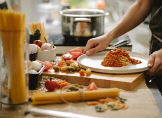 Wegańska owsianka na 5 sposobów – słodko i zdrowo