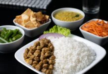 Placki śniadaniowe z tofu i szpinakiem