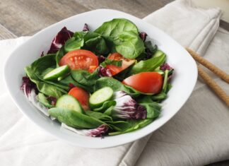 Urodzinowy tort bezglutenowy – efektowny i smaczny