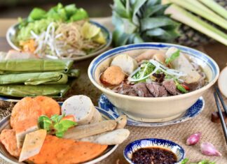 Tosty z hummusem i warzywami w 4 minuty