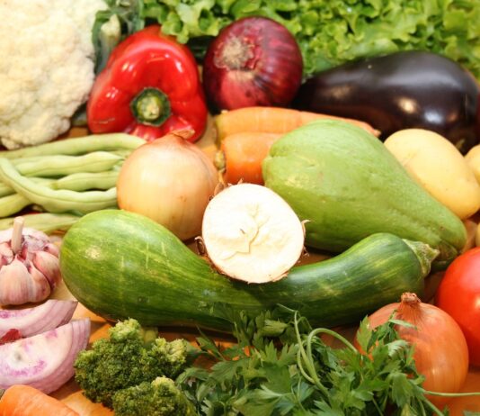 Szparagi w kuchni roślinnej – przepisy i triki