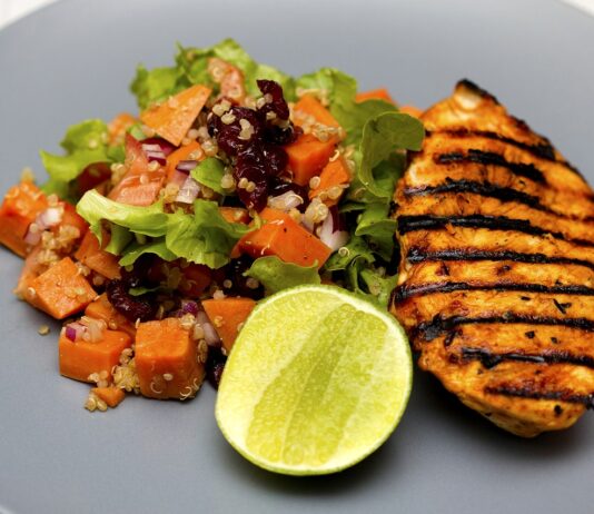 Tacos z awokado i czerwoną fasolą