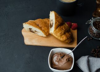 Domowa nutella bez cukru wegański krem czekoladowy z orzechów Domowa nutella bez cukru wegański krem czekoladowy z orzechów